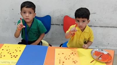 Bagless Day Activity - 🌸 Flower Petals Fingerprint 🌸 -